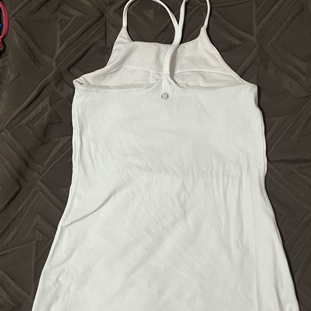 White lulu active top